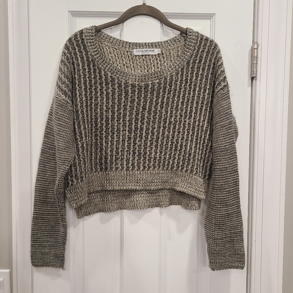 Cotton Emporium Two-Tone Gray Scoop Neck Sweater
